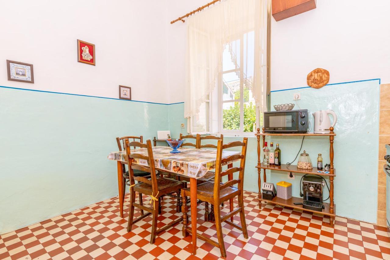 Guesthouse Isabel La Catolica 杜布罗夫尼克 外观 照片
