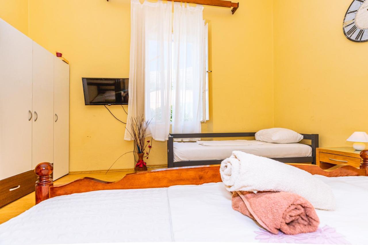 Guesthouse Isabel La Catolica 杜布罗夫尼克 外观 照片